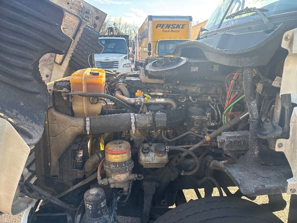 Day Cab Tractor-Heavy Duty Tractors-Freightliner-2019-Cascadia 12564ST-Cranbury-NJ-424,092\n\t\tmiles-$ 32,250 - Image 16