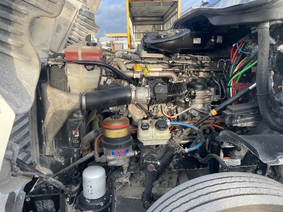 Day Cab Tractor-Heavy Duty Tractors-Freightliner-2019-Cascadia 12564ST-Dallas-TX-399,700\n\t\tmiles-$ 37,250 - Image 16