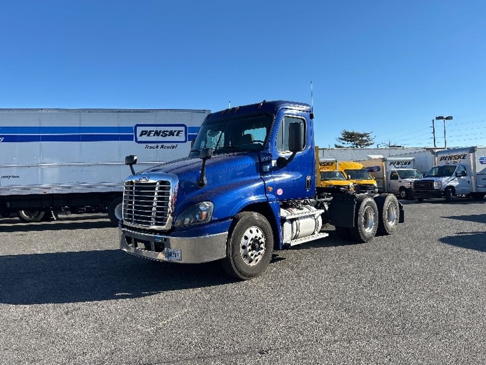 2019 Freightliner Cascadia 125" Sleeper Cab photo 3