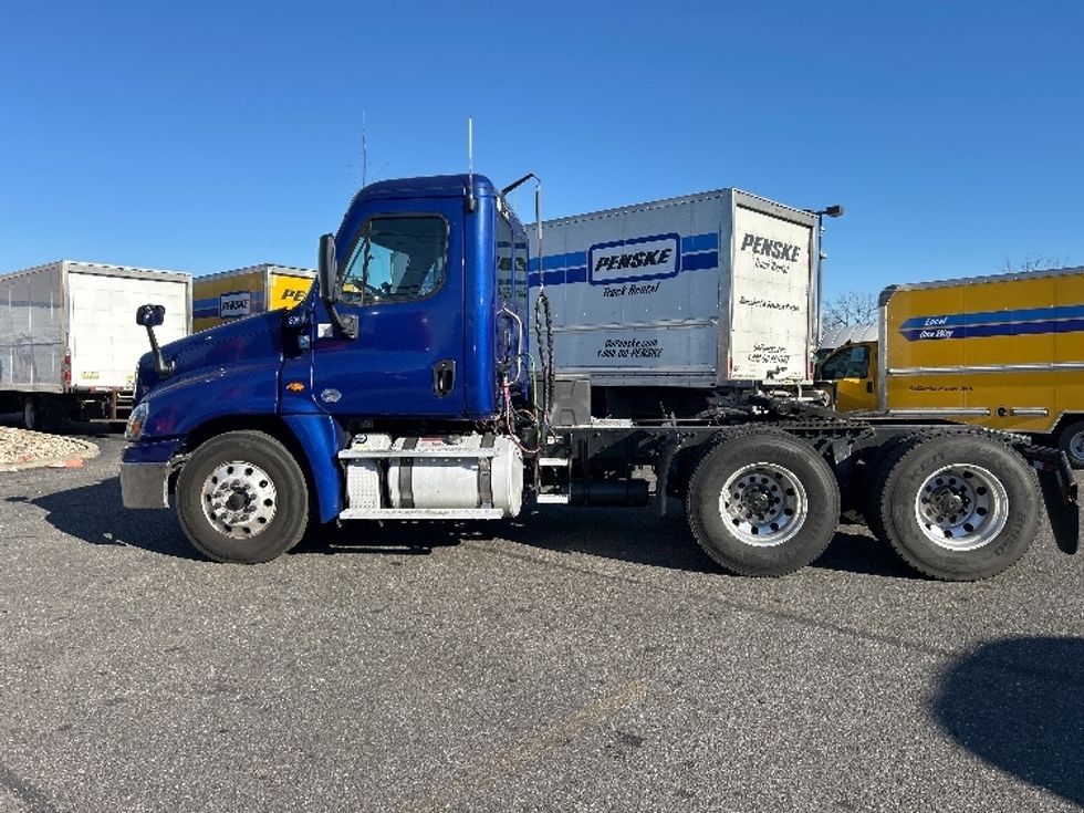 2019 Freightliner Cascadia 125" Sleeper Cab photo 4