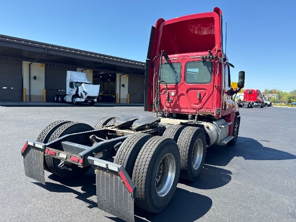 Day Cab Tractor-Heavy Duty Tractors-Freightliner-2019-Cascadia 12564ST-Dayton-NJ-326,312\n\t\tmiles-$ 55,750 - Image 7