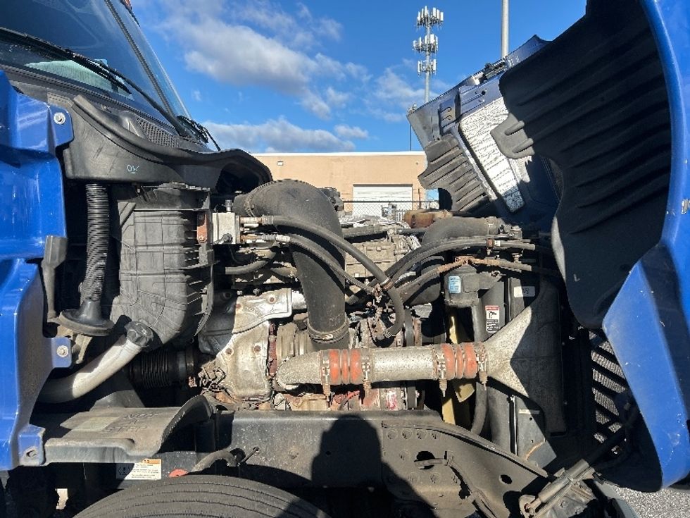 Day Cab Tractor-Heavy Duty Tractors-Freightliner-2019-Cascadia 12564ST-Dayton-NJ-377,811\n\t\tmiles-$ 44,250 - Image 15