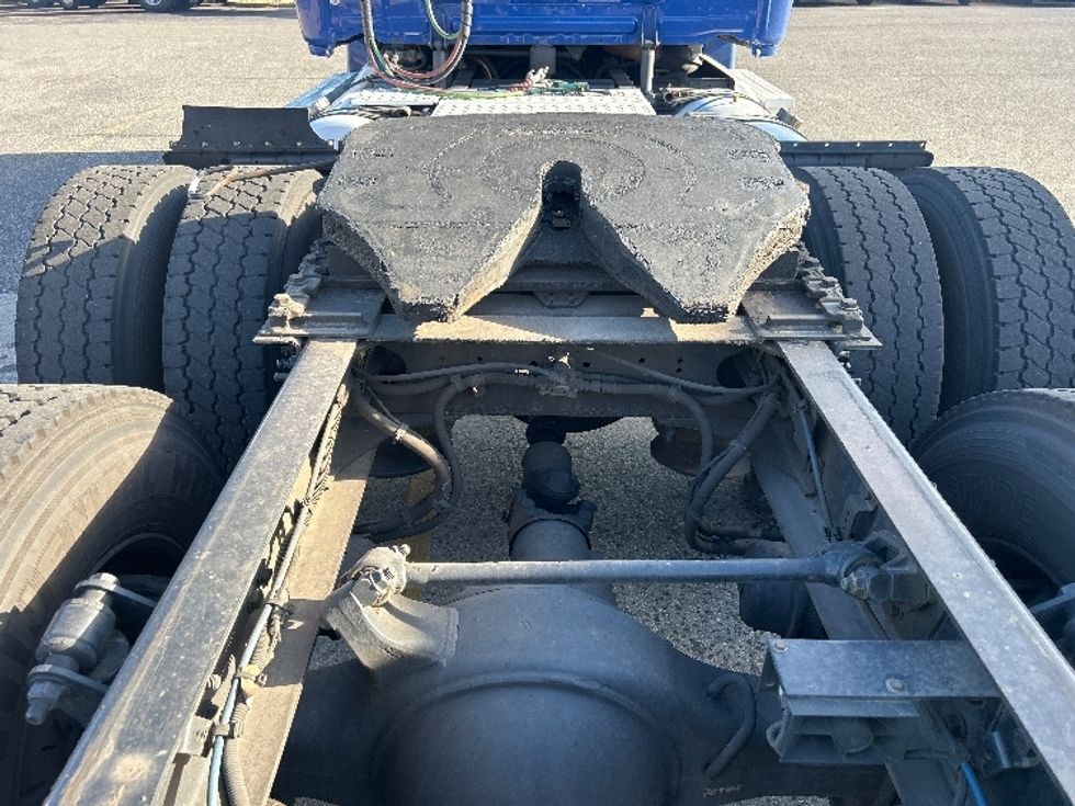 Day Cab Tractor-Heavy Duty Tractors-Freightliner-2019-Cascadia 12564ST-Dayton-NJ-377,811\n\t\tmiles-$ 44,250 - Image 6