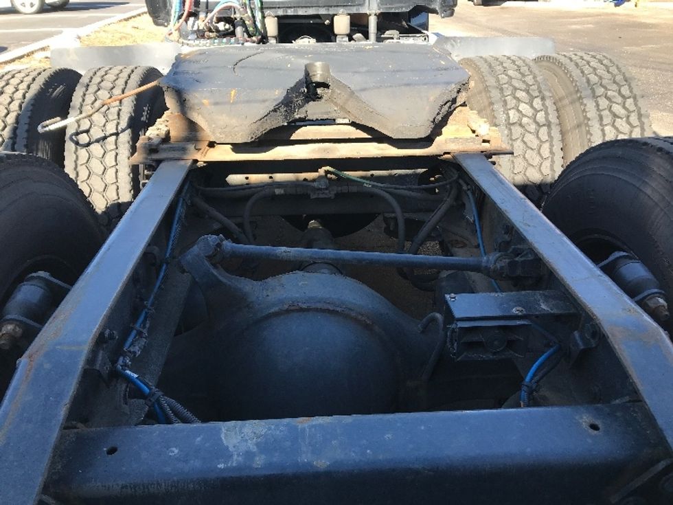 Day Cab Tractor-Heavy Duty Tractors-Freightliner-2019-Cascadia 12564ST-Dayton-NJ-379,988\n\t\tmiles-$ 40,250 - Image 6