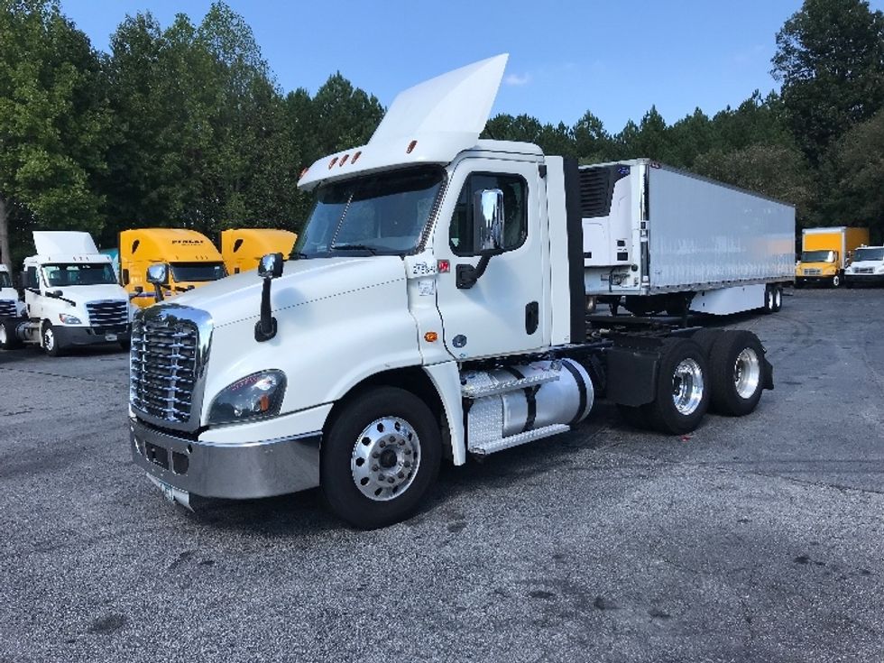 Day Cab Tractor-Heavy Duty Tractors-Freightliner-2019-Cascadia 12564ST-Duluth-GA-427,785\n\t\tmiles-$ 53,000 - Image 3