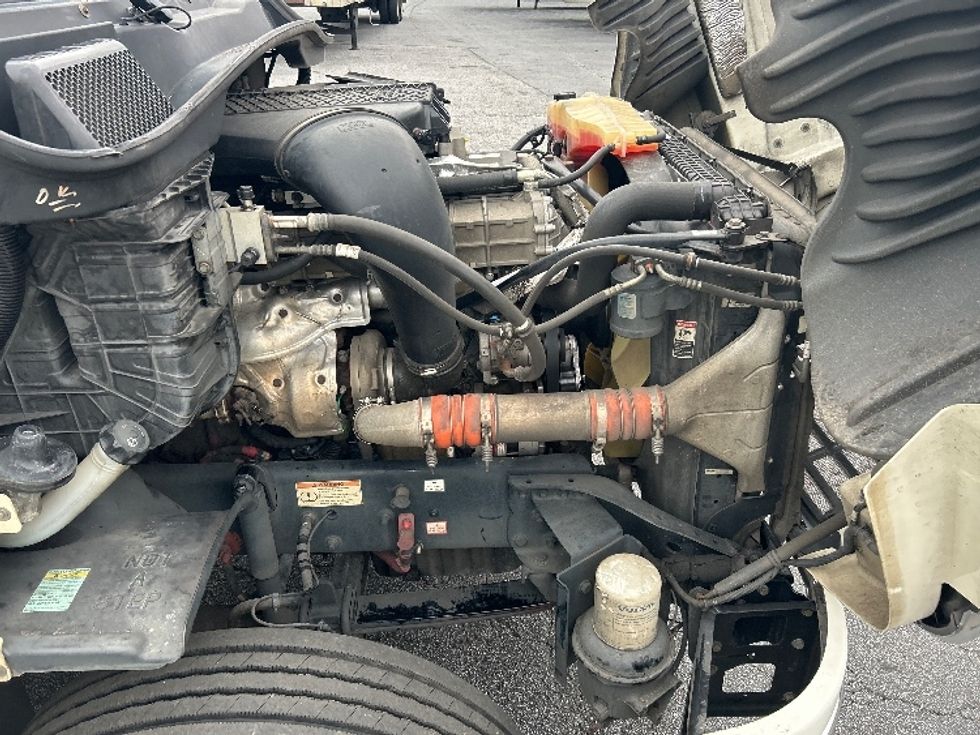 Day Cab Tractor-Heavy Duty Tractors-Freightliner-2019-Cascadia 12564ST-Duluth-GA-598,528\n\t\tmiles-$ 28,250 - Image 15