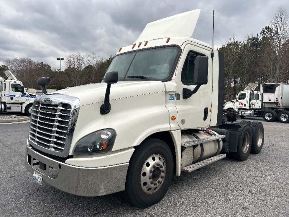Day Cab Tractor-Heavy Duty Tractors-Freightliner-2019-Cascadia 12564ST-Duluth-GA-598,528\n\t\tmiles-$ 28,250 - Image 3