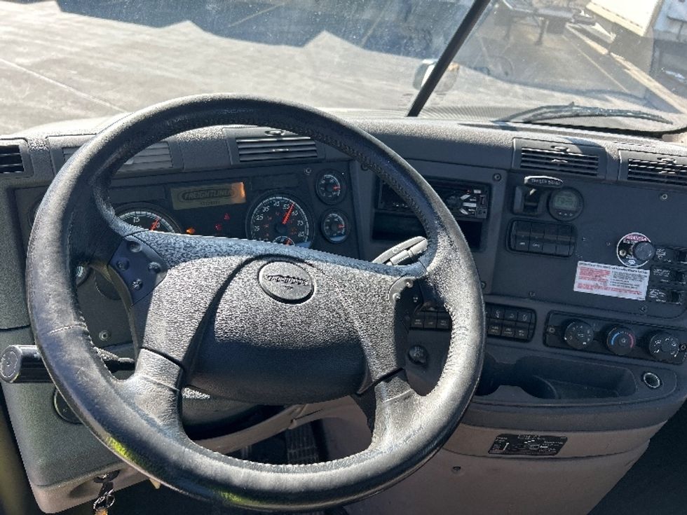 Day Cab Tractor-Heavy Duty Tractors-Freightliner-2019-Cascadia 12564ST-East Chicago-IN-254,195\n\t\tmiles-$ 49,500 - Image 10