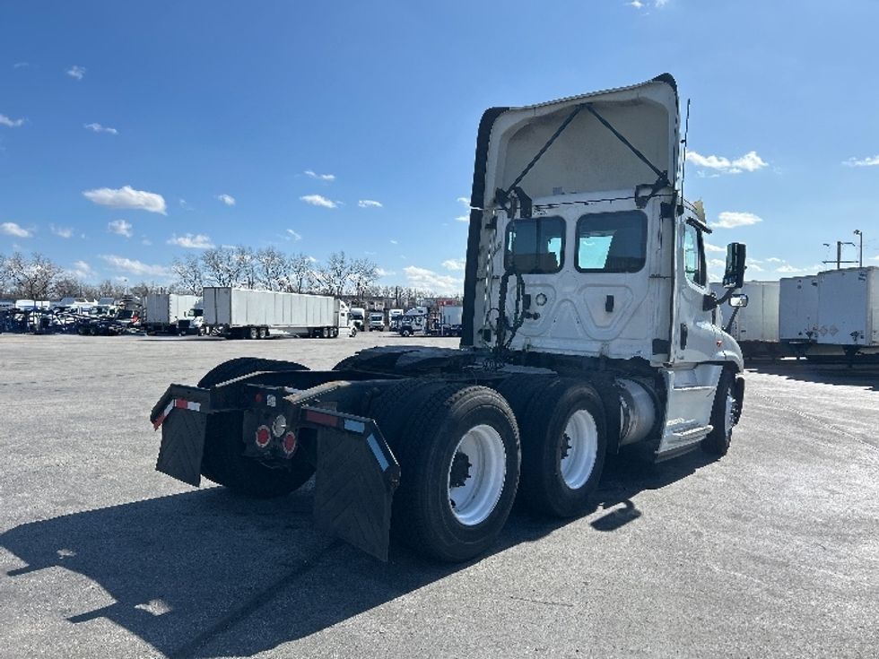 Day Cab Tractor-Heavy Duty Tractors-Freightliner-2019-Cascadia 12564ST-East Chicago-IN-254,195\n\t\tmiles-$ 49,500 - Image 7