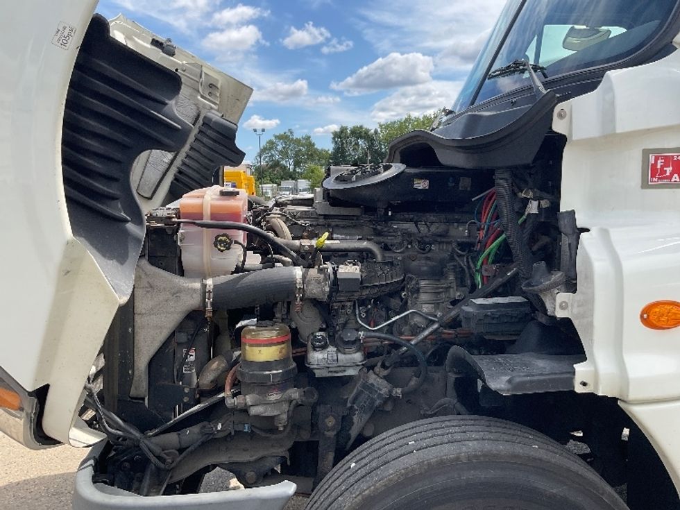 Day Cab Tractor-Heavy Duty Tractors-Freightliner-2019-Cascadia 12564ST-East Chicago-IN-281,402\n\t\tmiles-$ 57,750 - Image 16