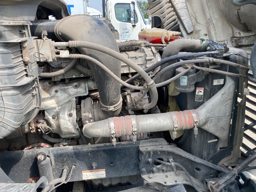 Day Cab Tractor-Heavy Duty Tractors-Freightliner-2019-Cascadia 12564ST-East Chicago-IN-341,800\n\t\tmiles-$ 49,000 - Image 15