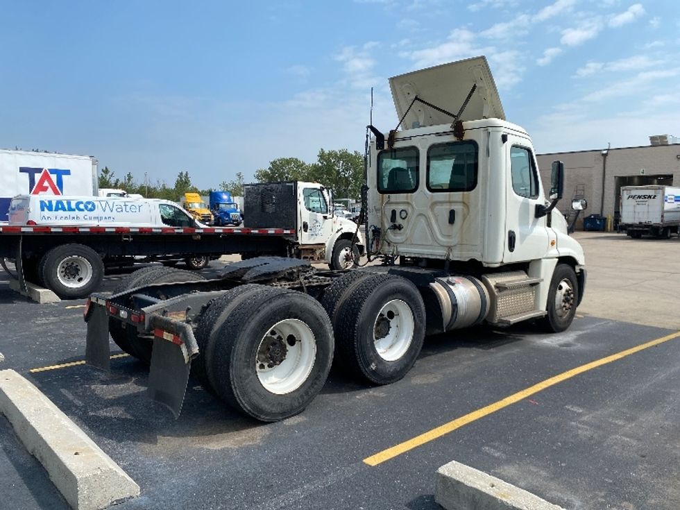 Day Cab Tractor-Heavy Duty Tractors-Freightliner-2019-Cascadia 12564ST-East Chicago-IN-341,800\n\t\tmiles-$ 49,000 - Image 7