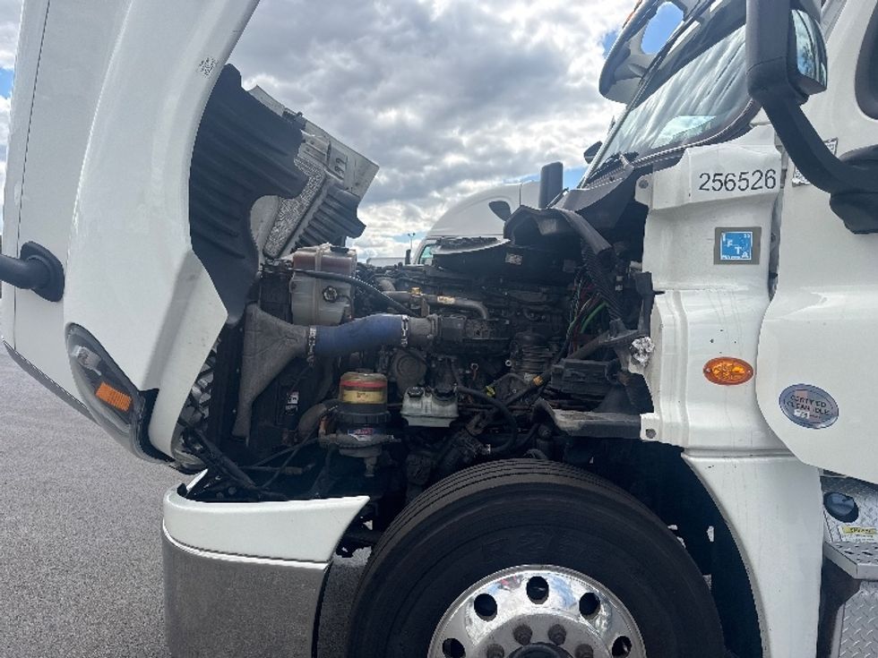 Day Cab Tractor-Heavy Duty Tractors-Freightliner-2019-Cascadia 12564ST-East Chicago-IN-364,426\n\t\tmiles-$ 44,000 - Image 16