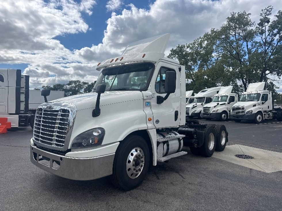 Day Cab Tractor-Heavy Duty Tractors-Freightliner-2019-Cascadia 12564ST-East Chicago-IN-364,426\n\t\tmiles-$ 44,000 - Image 3