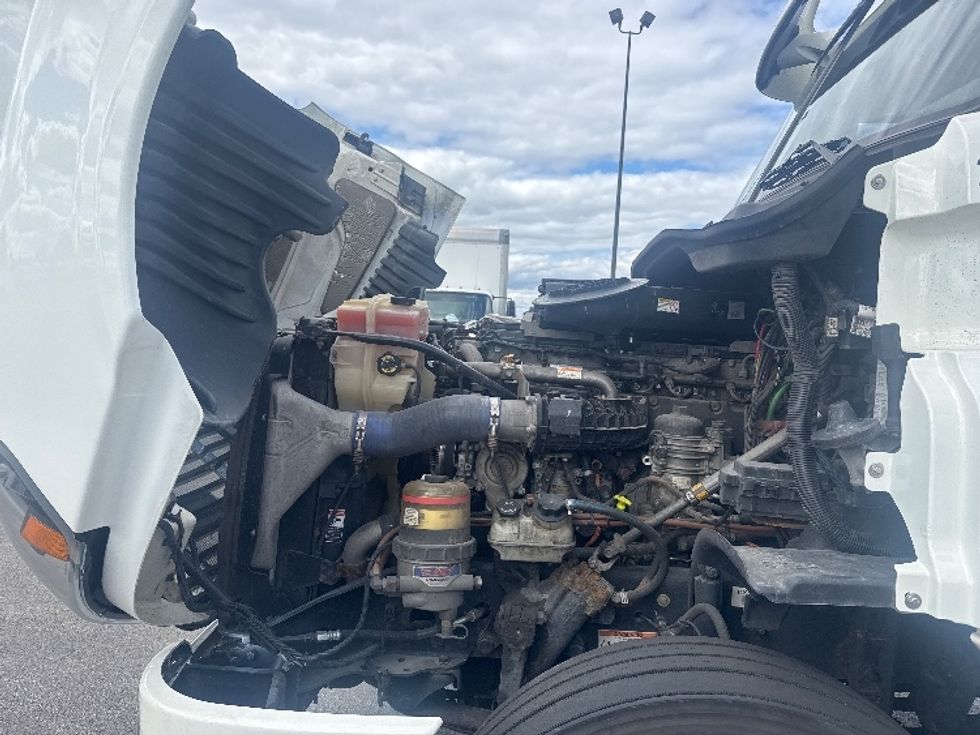 Day Cab Tractor-Heavy Duty Tractors-Freightliner-2019-Cascadia 12564ST-East Chicago-IN-411,784\n\t\tmiles-$ 41,500 - Image 16