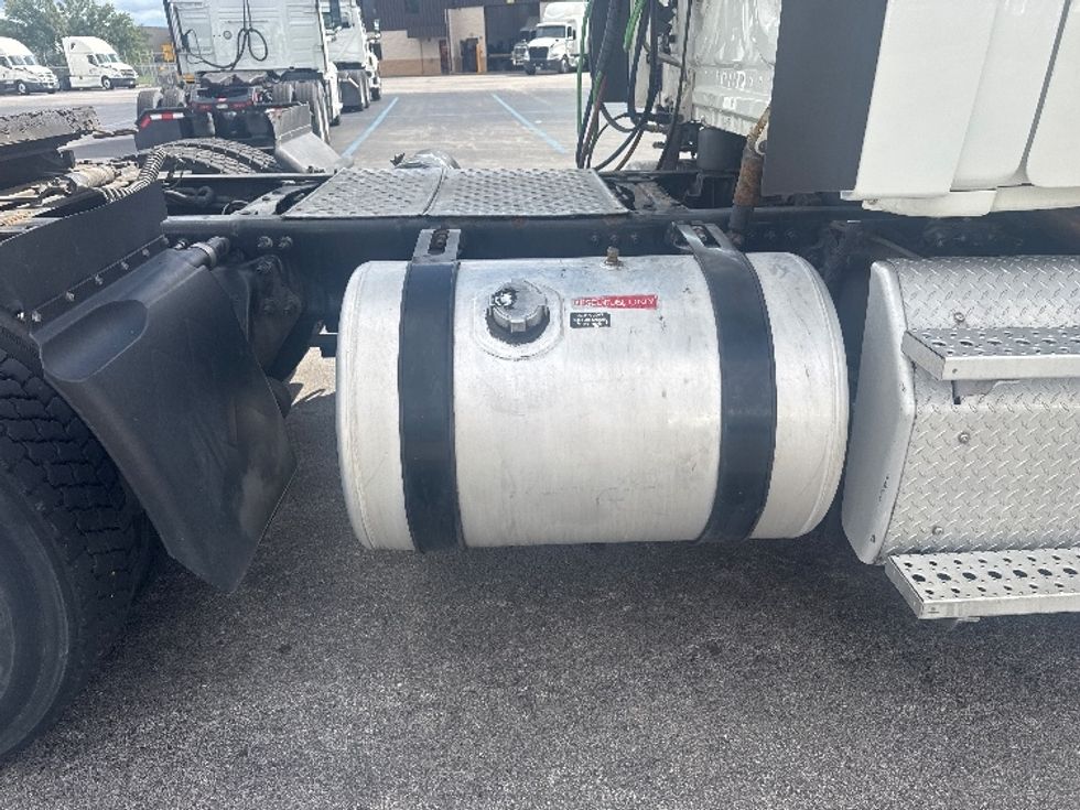 Day Cab Tractor-Heavy Duty Tractors-Freightliner-2019-Cascadia 12564ST-East Chicago-IN-411,784\n\t\tmiles-$ 41,500 - Image 18