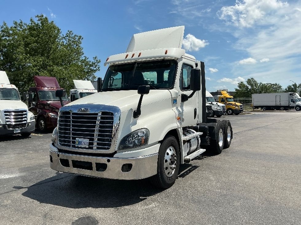 Day Cab Tractor-Heavy Duty Tractors-Freightliner-2019-Cascadia 12564ST-East Chicago-IN-424,198\n\t\tmiles-$ 40,750 - Image 3