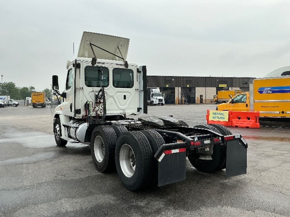 Day Cab Tractor-Heavy Duty Tractors-Freightliner-2019-Cascadia 12564ST-East Chicago-IN-426,505\n\t\tmiles-$ 40,750 - Image 5