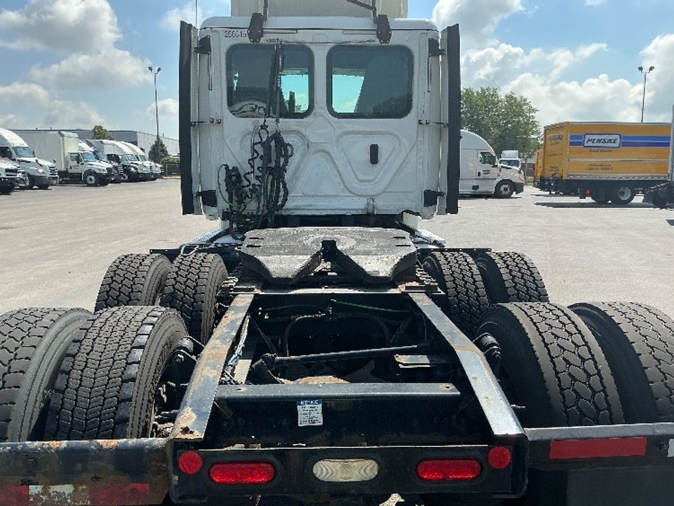 Day Cab Tractor-Heavy Duty Tractors-Freightliner-2019-Cascadia 12564ST-East Chicago-IN-439,801\n\t\tmiles-$ 40,000 - Image 6