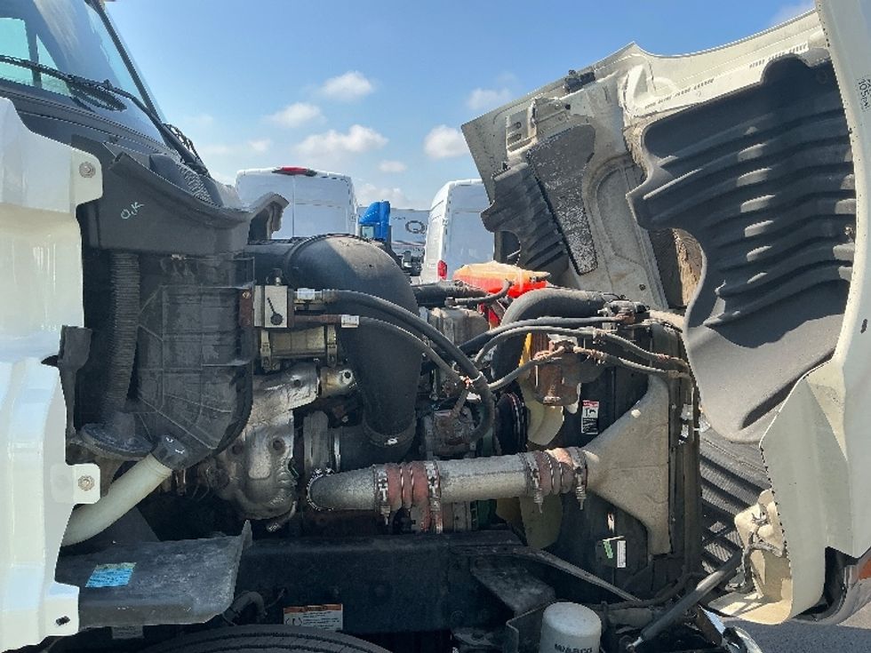 Day Cab Tractor-Heavy Duty Tractors-Freightliner-2019-Cascadia 12564ST-East Chicago-IN-447,327\n\t\tmiles-$ 39,750 - Image 15