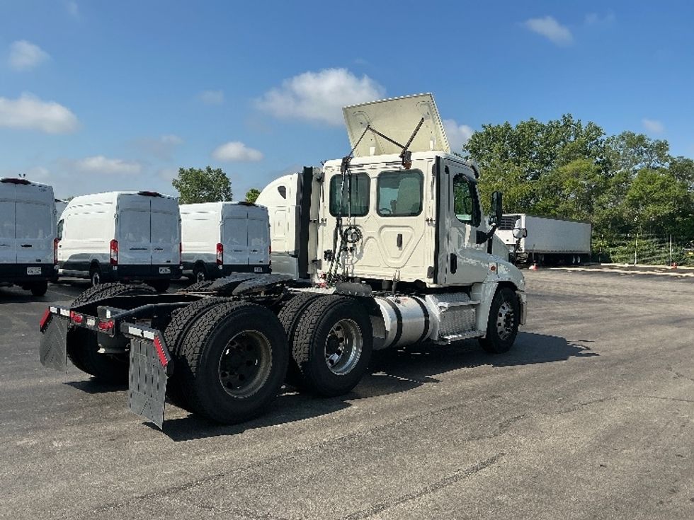 Day Cab Tractor-Heavy Duty Tractors-Freightliner-2019-Cascadia 12564ST-East Chicago-IN-447,327\n\t\tmiles-$ 39,750 - Image 7