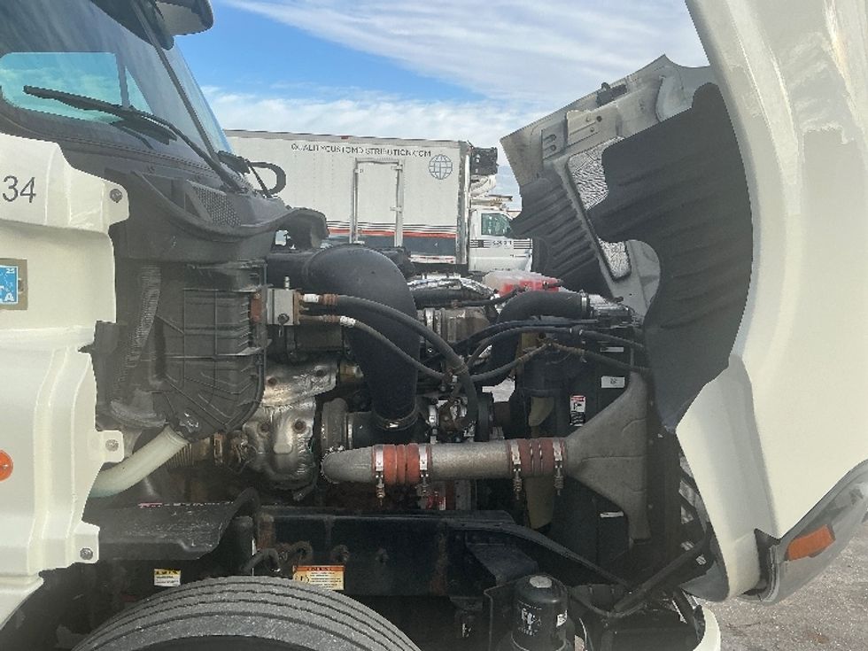 Day Cab Tractor-Heavy Duty Tractors-Freightliner-2019-Cascadia 12564ST-East Chicago-IN-455,588\n\t\tmiles-$ 36,500 - Image 15