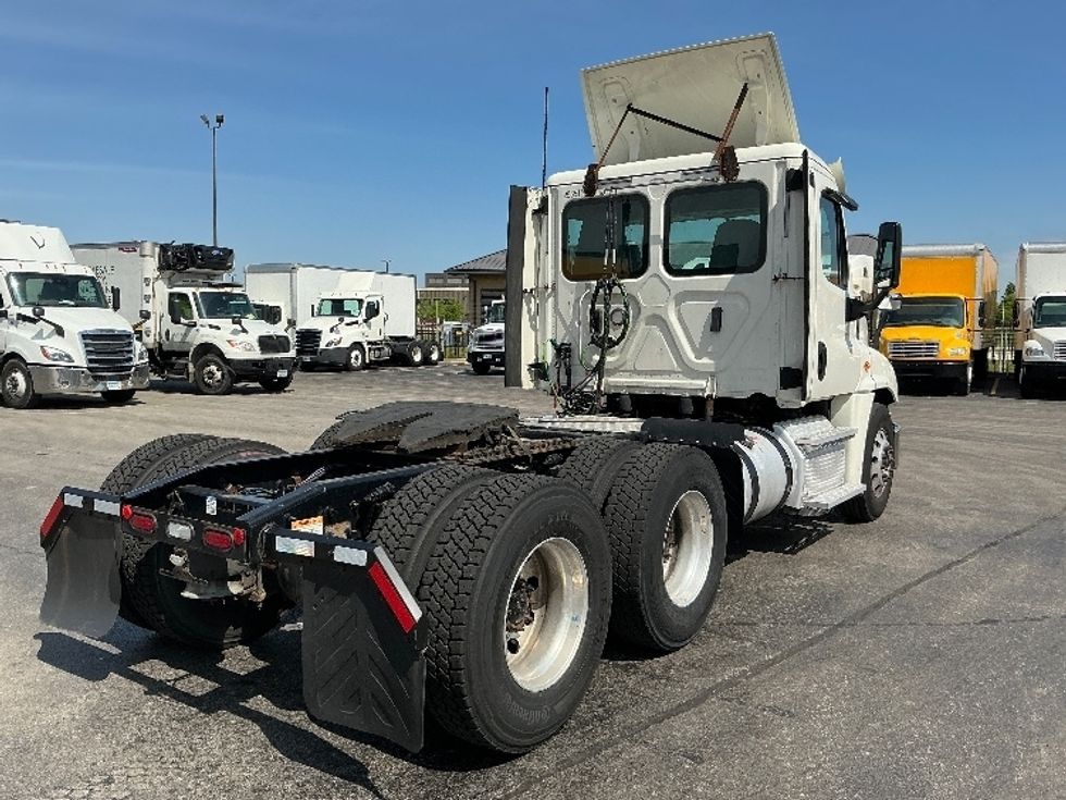 Day Cab Tractor-Heavy Duty Tractors-Freightliner-2019-Cascadia 12564ST-East Chicago-IN-455,588\n\t\tmiles-$ 36,500 - Image 7