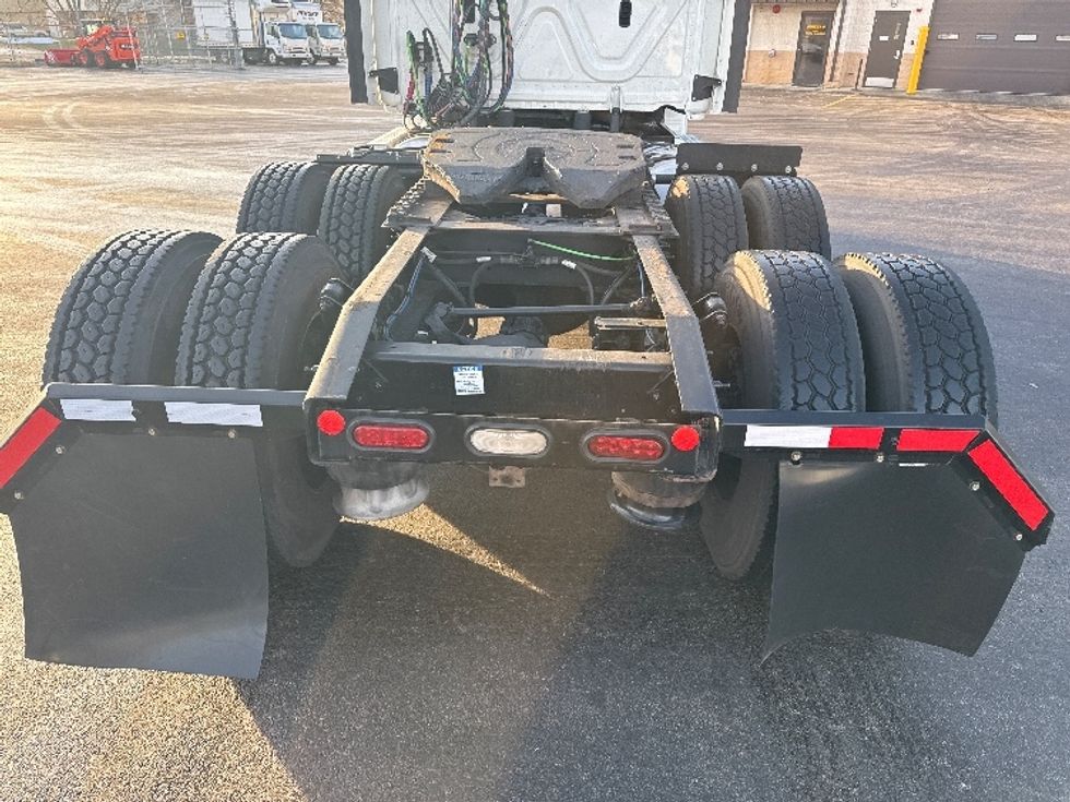 Day Cab Tractor-Heavy Duty Tractors-Freightliner-2019-Cascadia 12564ST-East Chicago-IN-457,331\n\t\tmiles-$ 36,250 - Image 6