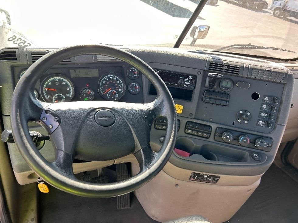 Day Cab Tractor-Heavy Duty Tractors-Freightliner-2019-Cascadia 12564ST-East Chicago-IN-461,345\n\t\tmiles-$ 36,000 - Image 11