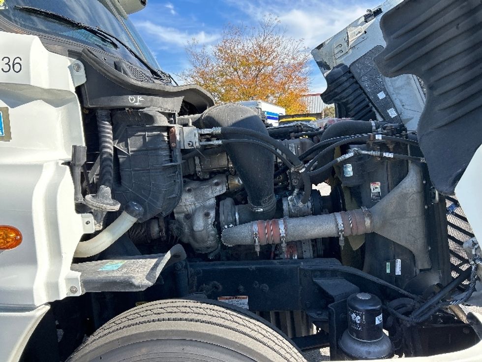 Day Cab Tractor-Heavy Duty Tractors-Freightliner-2019-Cascadia 12564ST-East Chicago-IN-461,345\n\t\tmiles-$ 36,000 - Image 15