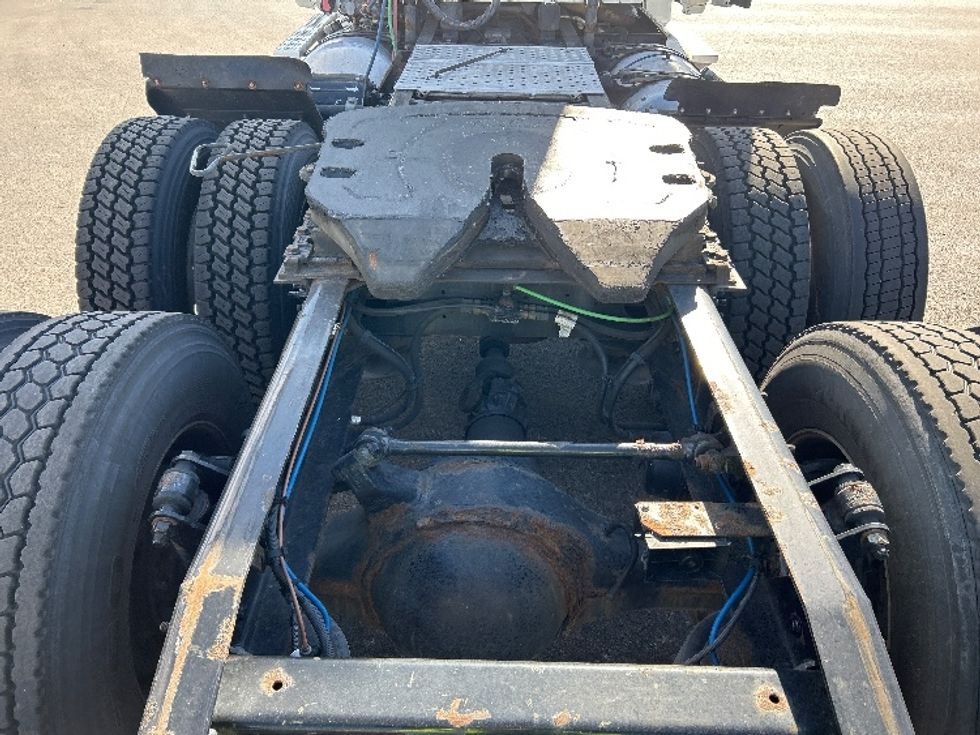 Day Cab Tractor-Heavy Duty Tractors-Freightliner-2019-Cascadia 12564ST-East Chicago-IN-461,345\n\t\tmiles-$ 36,000 - Image 6