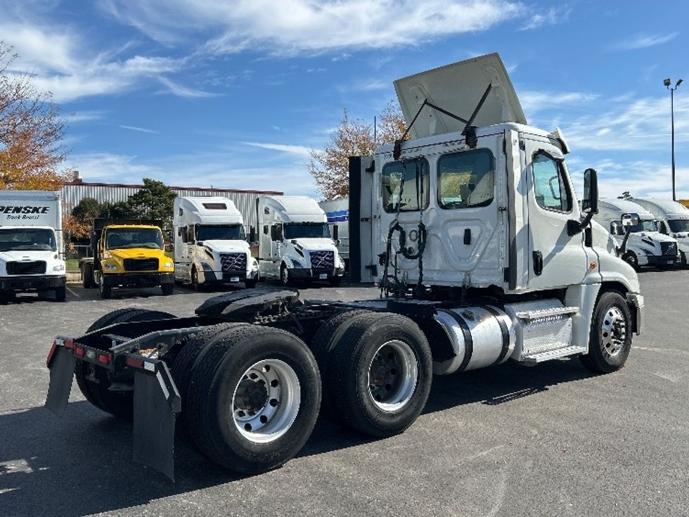 Day Cab Tractor-Heavy Duty Tractors-Freightliner-2019-Cascadia 12564ST-East Chicago-IN-461,345\n\t\tmiles-$ 36,000 - Image 7