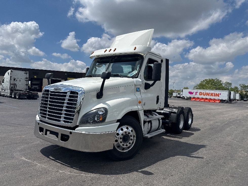 Day Cab Tractor-Heavy Duty Tractors-Freightliner-2019-Cascadia 12564ST-East Chicago-IN-474,702\n\t\tmiles-$ 38,250 - Image 3
