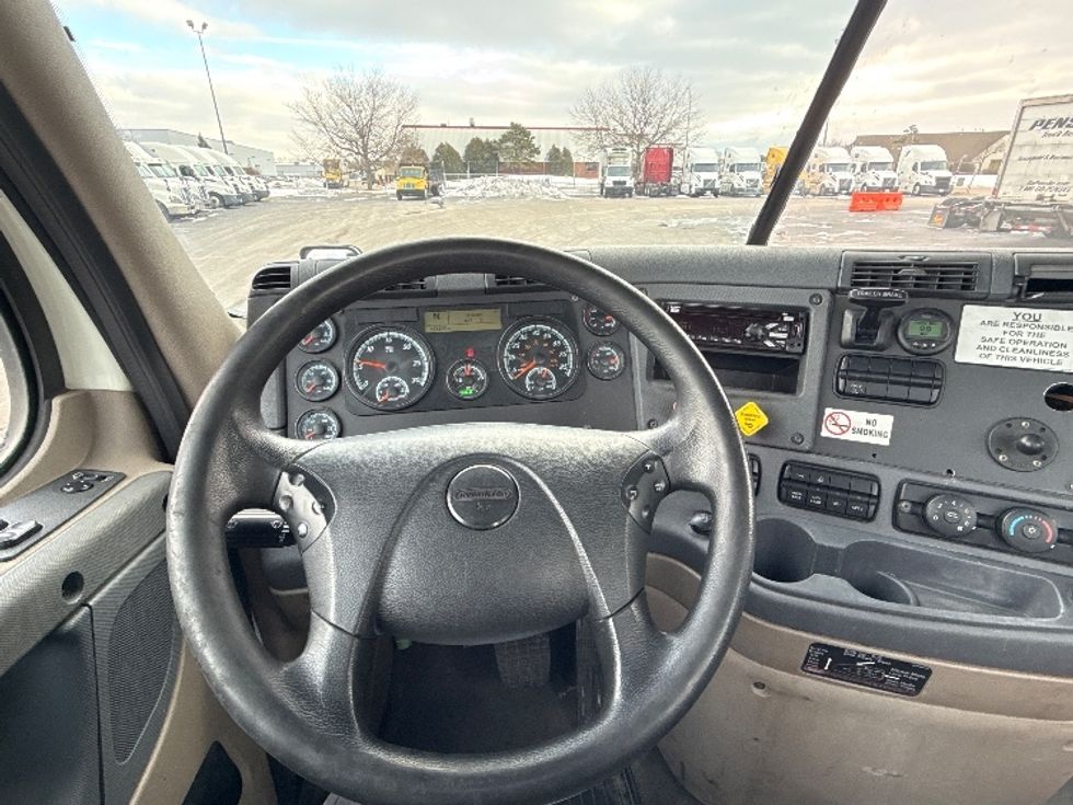 Day Cab Tractor-Heavy Duty Tractors-Freightliner-2019-Cascadia 12564ST-East Chicago-IN-483,809\n\t\tmiles-$ 35,000 - Image 11
