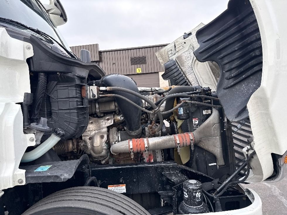 Day Cab Tractor-Heavy Duty Tractors-Freightliner-2019-Cascadia 12564ST-East Chicago-IN-483,809\n\t\tmiles-$ 35,000 - Image 14