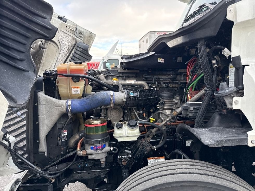 Day Cab Tractor-Heavy Duty Tractors-Freightliner-2019-Cascadia 12564ST-East Chicago-IN-483,809\n\t\tmiles-$ 35,000 - Image 15