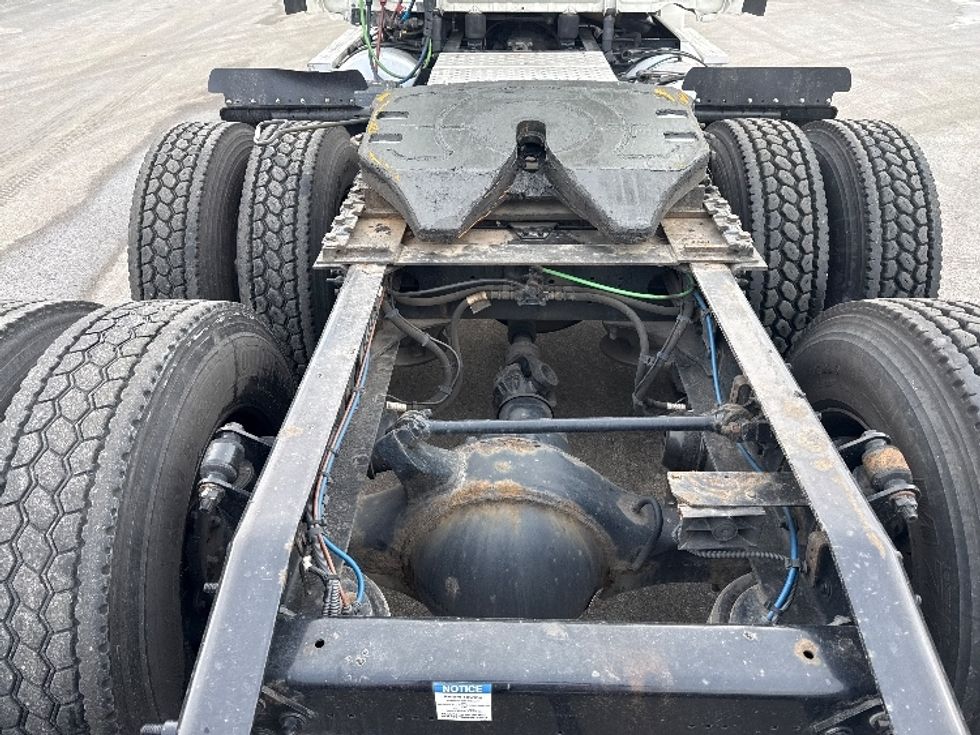 Day Cab Tractor-Heavy Duty Tractors-Freightliner-2019-Cascadia 12564ST-East Chicago-IN-483,809\n\t\tmiles-$ 35,000 - Image 6