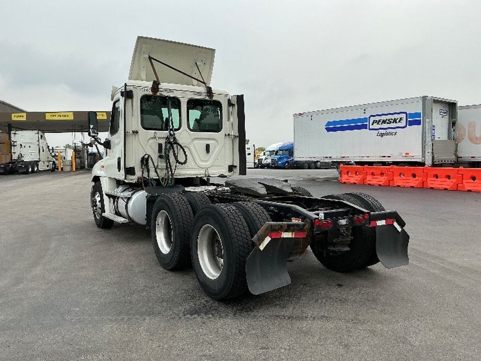 Day Cab Tractor-Heavy Duty Tractors-Freightliner-2019-Cascadia 12564ST-East Chicago-IN-493,401\n\t\tmiles-$ 37,250 - Image 5