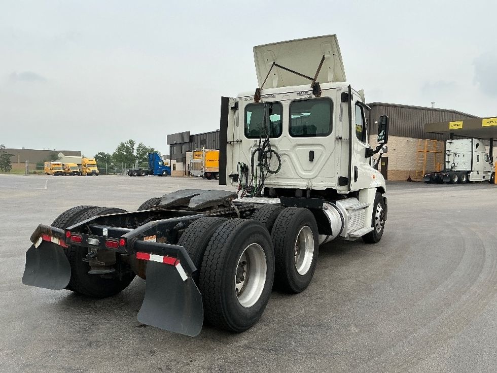 Day Cab Tractor-Heavy Duty Tractors-Freightliner-2019-Cascadia 12564ST-East Chicago-IN-493,401\n\t\tmiles-$ 37,250 - Image 7