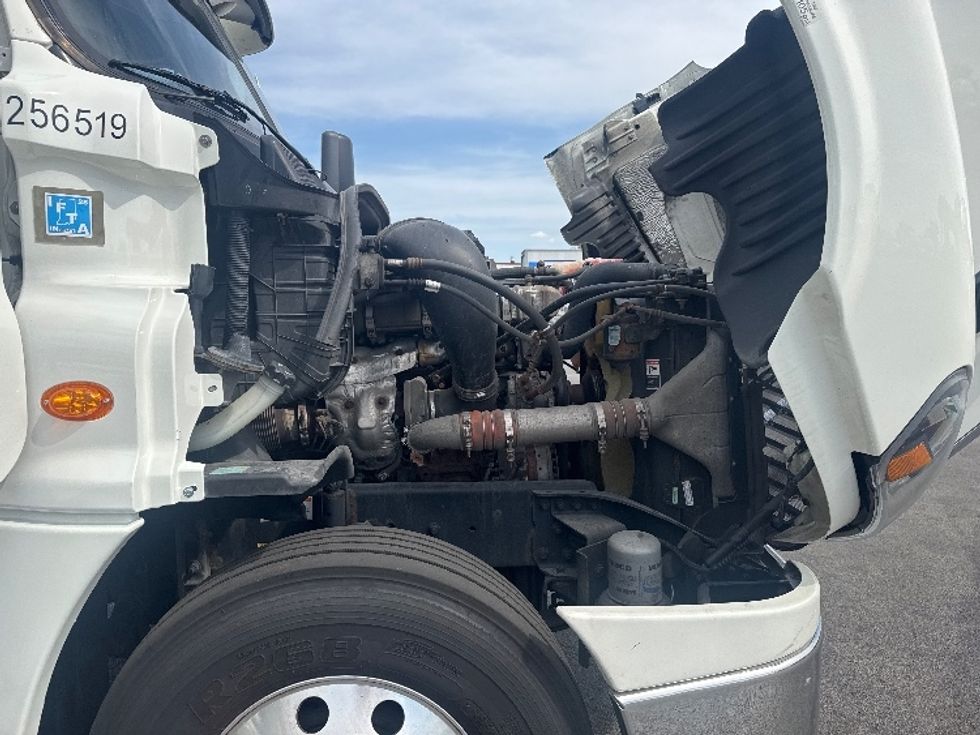 Day Cab Tractor-Heavy Duty Tractors-Freightliner-2019-Cascadia 12564ST-East Chicago-IN-496,952\n\t\tmiles-$ 37,000 - Image 15