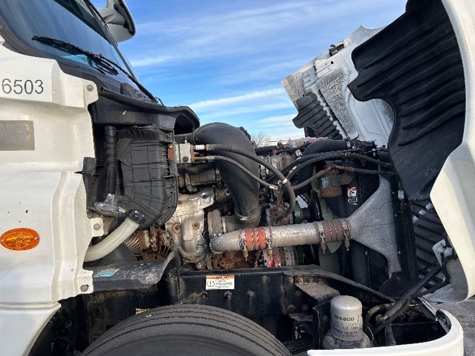 Day Cab Tractor-Heavy Duty Tractors-Freightliner-2019-Cascadia 12564ST-East Chicago-IN-499,478\n\t\tmiles-$ 34,000 - Image 15