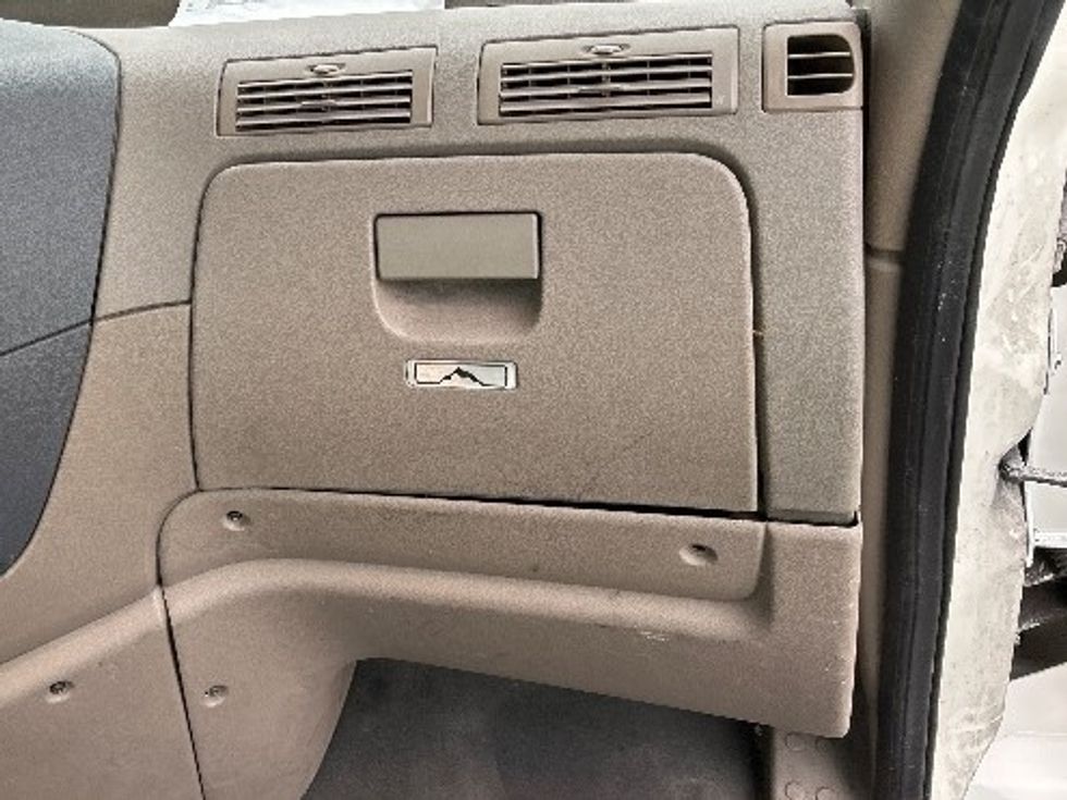 Day Cab Tractor-Heavy Duty Tractors-Freightliner-2019-Cascadia 12564ST-East Chicago-IN-509,158\n\t\tmiles-$ 32,500 - Image 13