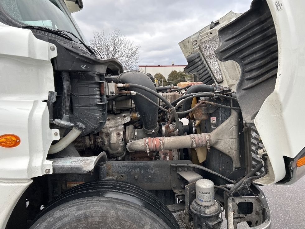 Day Cab Tractor-Heavy Duty Tractors-Freightliner-2019-Cascadia 12564ST-East Chicago-IN-509,158\n\t\tmiles-$ 32,500 - Image 15