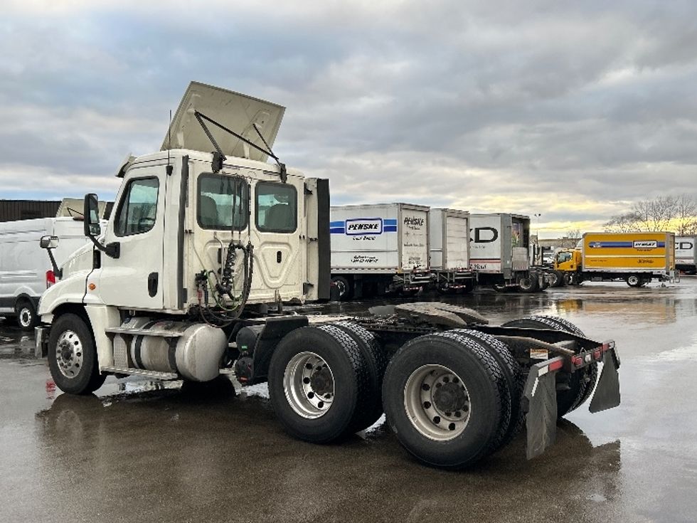 Day Cab Tractor-Heavy Duty Tractors-Freightliner-2019-Cascadia 12564ST-East Chicago-IN-509,158\n\t\tmiles-$ 32,500 - Image 5