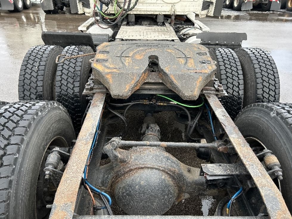 Day Cab Tractor-Heavy Duty Tractors-Freightliner-2019-Cascadia 12564ST-East Chicago-IN-509,158\n\t\tmiles-$ 32,500 - Image 6