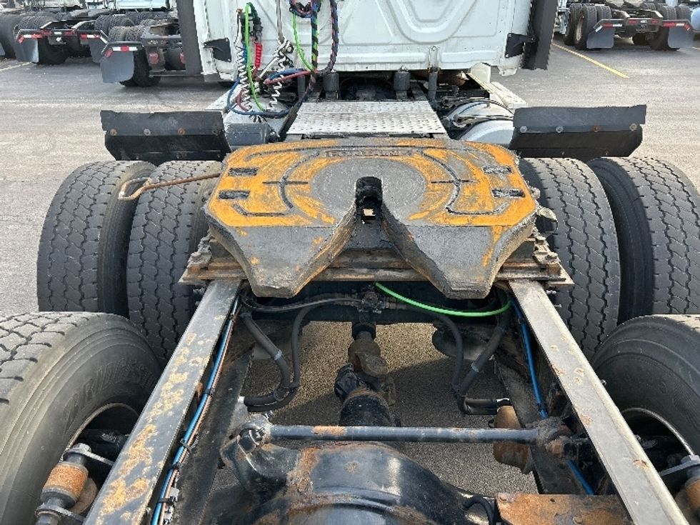 Day Cab Tractor-Heavy Duty Tractors-Freightliner-2019-Cascadia 12564ST-East Chicago-IN-515,699\n\t\tmiles-$ 32,250 - Image 6