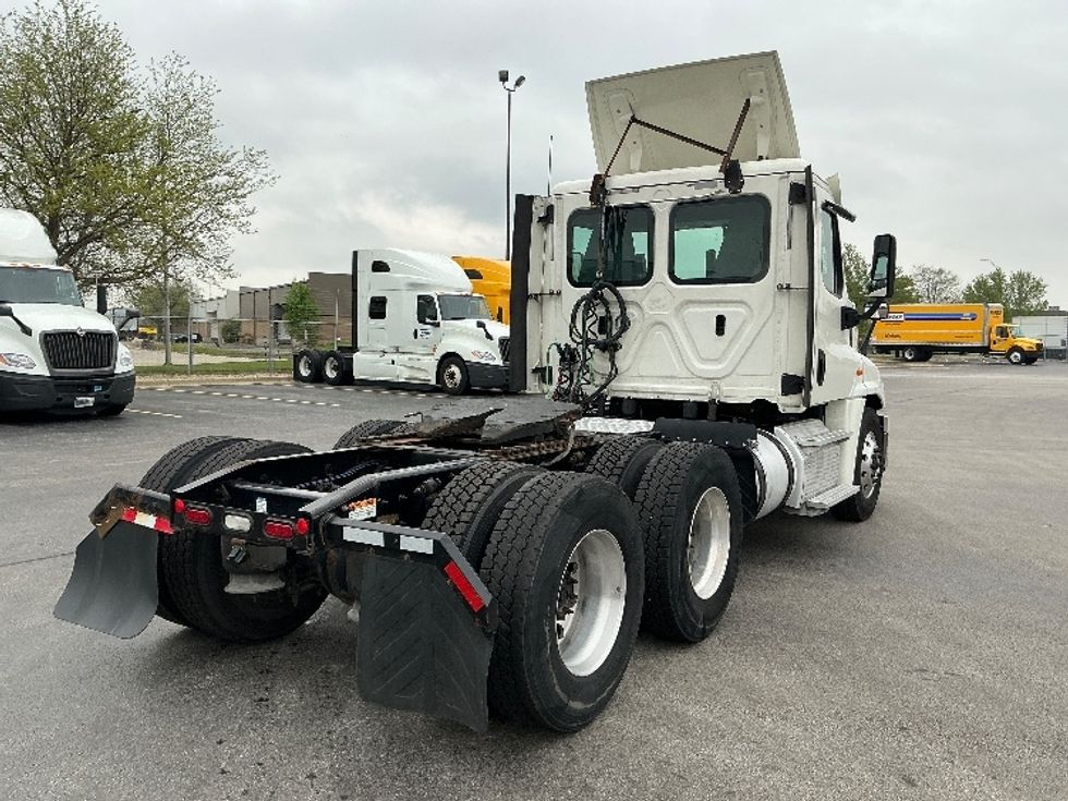 Day Cab Tractor-Heavy Duty Tractors-Freightliner-2019-Cascadia 12564ST-East Chicago-IN-544,032\n\t\tmiles-$ 32,750 - Image 7