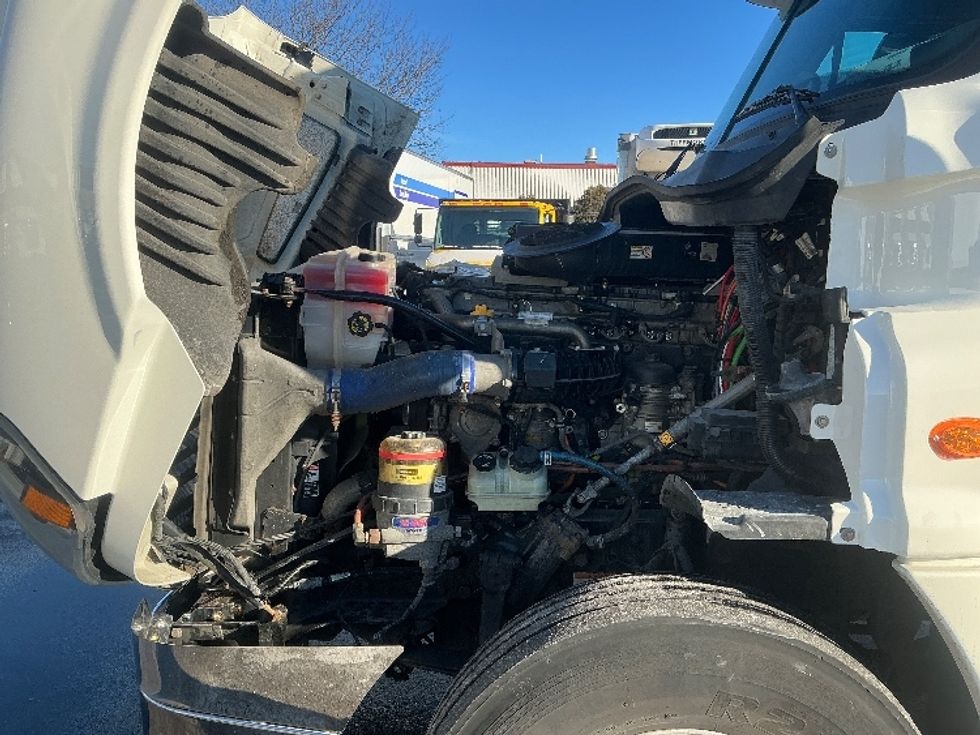 Day Cab Tractor-Heavy Duty Tractors-Freightliner-2019-Cascadia 12564ST-East Chicago-IN-547,354\n\t\tmiles-$ 30,750 - Image 16