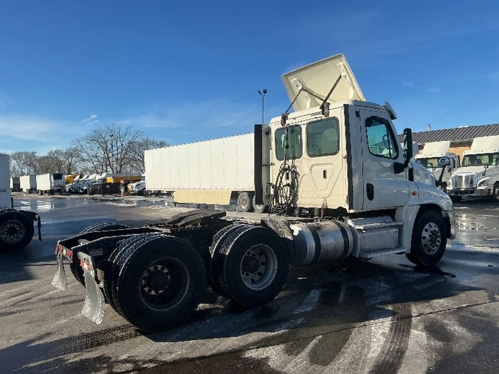 Day Cab Tractor-Heavy Duty Tractors-Freightliner-2019-Cascadia 12564ST-East Chicago-IN-547,354\n\t\tmiles-$ 30,750 - Image 7