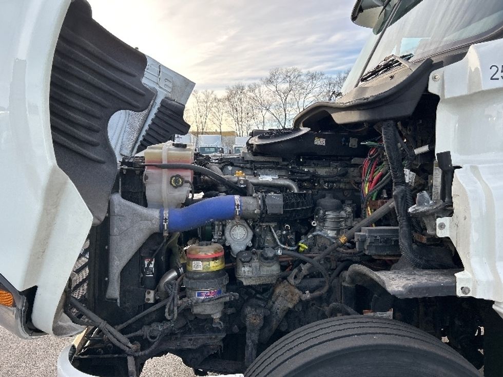 Day Cab Tractor-Heavy Duty Tractors-Freightliner-2019-Cascadia 12564ST-East Chicago-IN-560,193\n\t\tmiles-$ 30,000 - Image 16